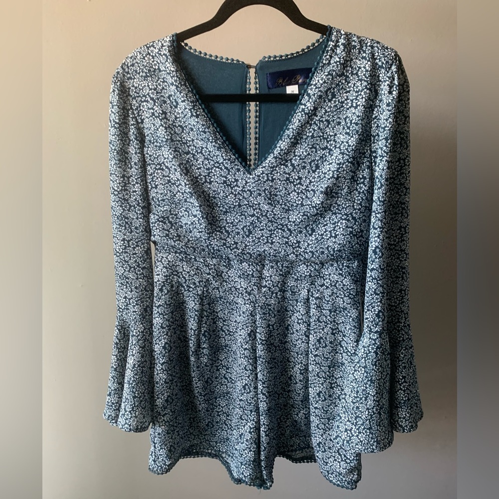 Blu Rain Dark Green Floral Long Wide Sleeve Romper Size Medium